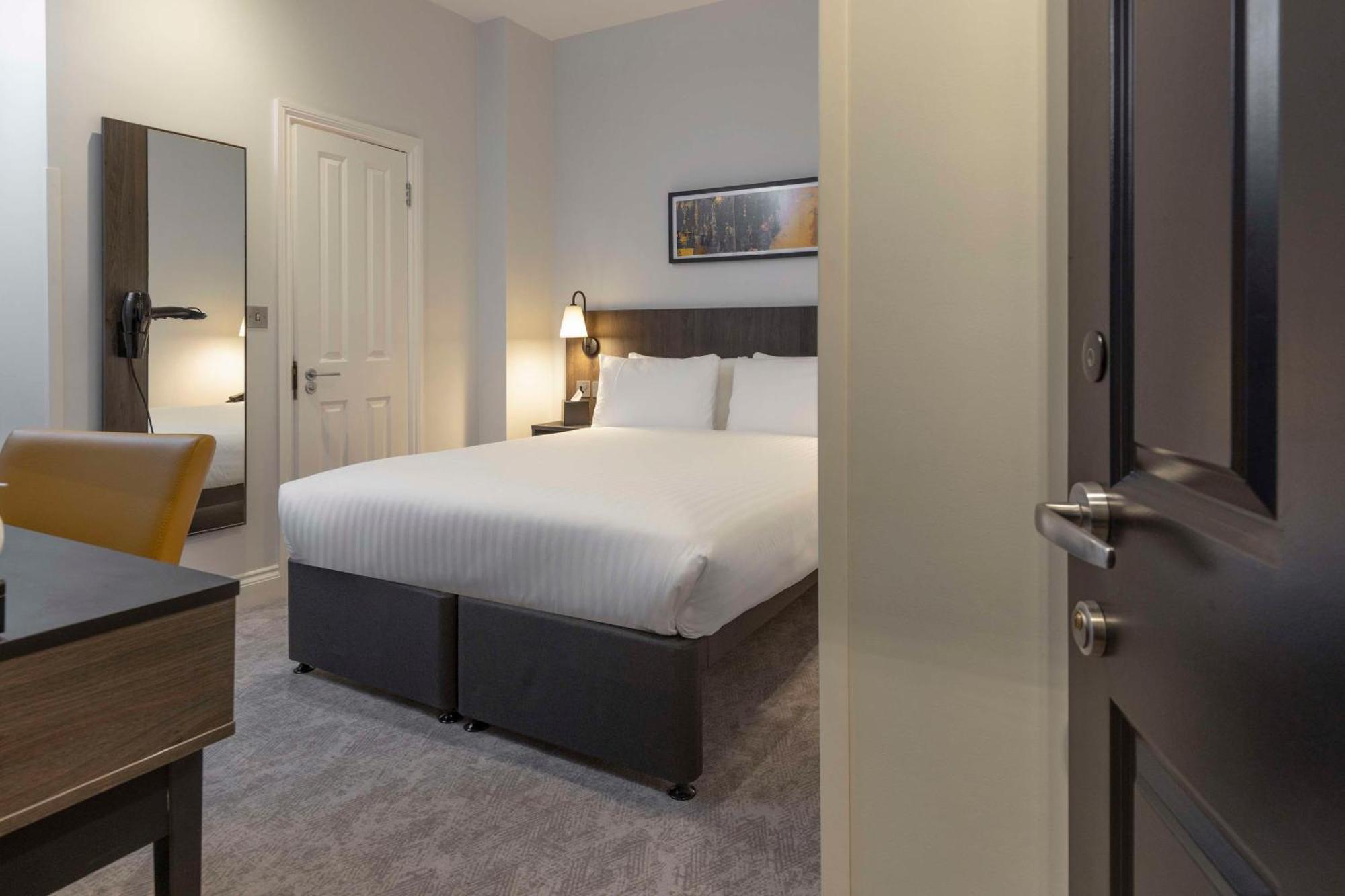 Best Western Kensington Olympia Hotel London Exterior foto