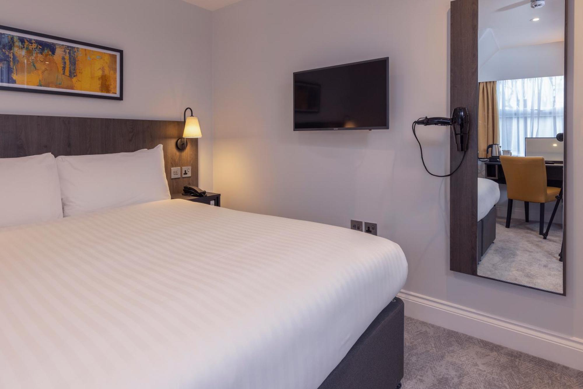 Best Western Kensington Olympia Hotel London Exterior foto