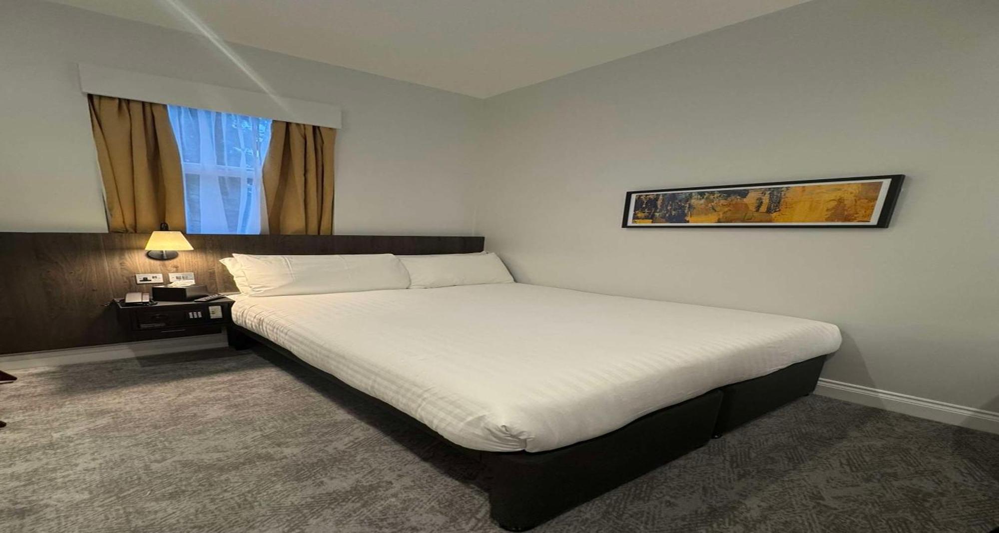 Best Western Kensington Olympia Hotel London Exterior foto